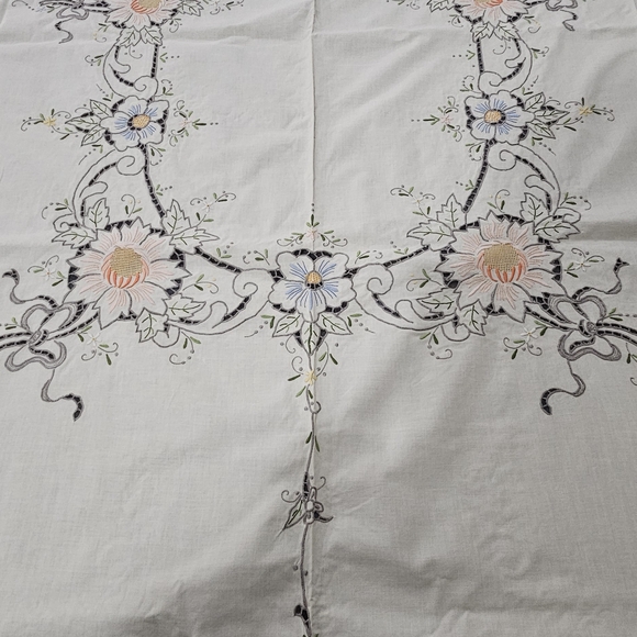 Floral Embroidered Tablecloth - Cream and Multicolor - Picture 2 of 10